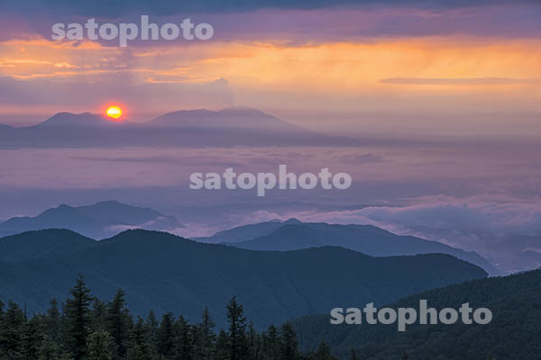浅間山と日の出.jpg